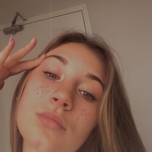 Meet your Posher, Zinnia